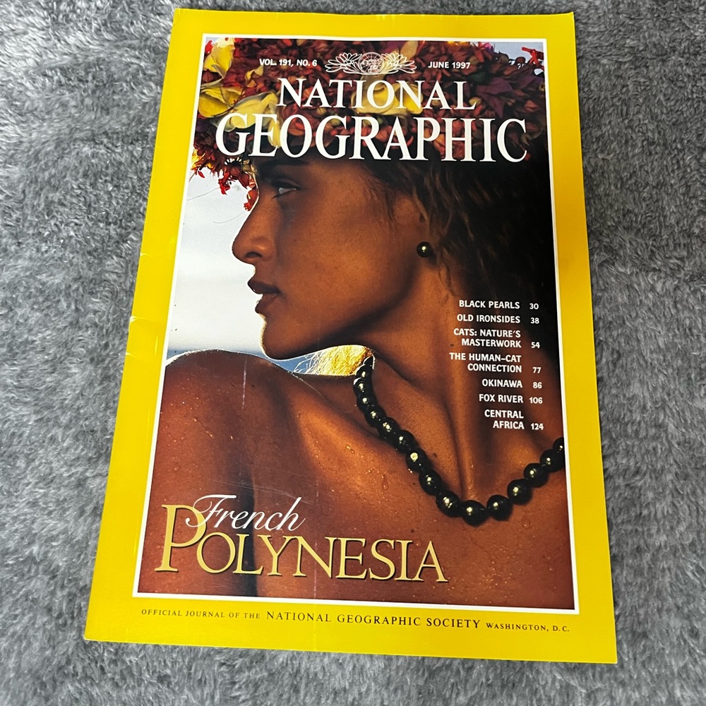 National Geographic June 1997 French Polynesia/Black Pearls/Cats/Okinawa
